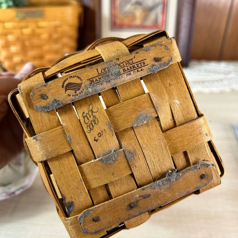 Longaberger type decorative
